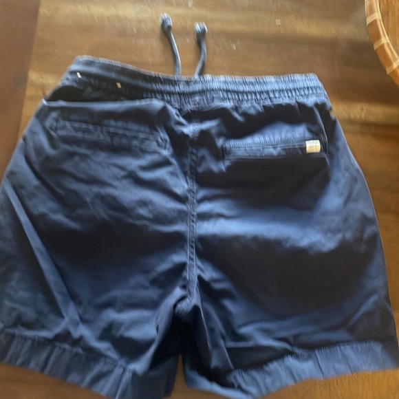 Abercrombie & Fitch  mens  extra small shorts - Picture 3 of 5